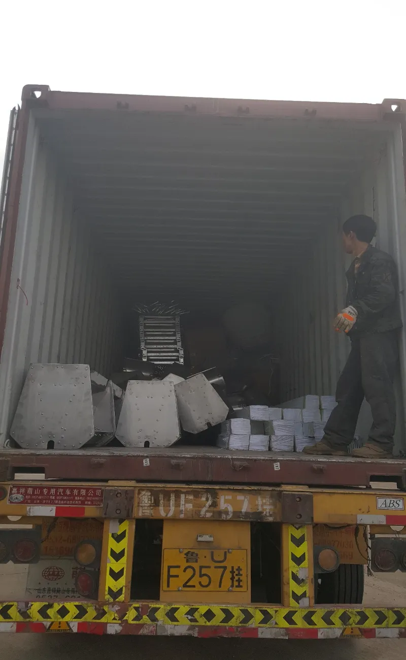 Ny eksportoppdatering: Alt utstyr for Deba Brothers sitt Nigeria Pig Farm-prosjekt pakket og klart for containerlasting